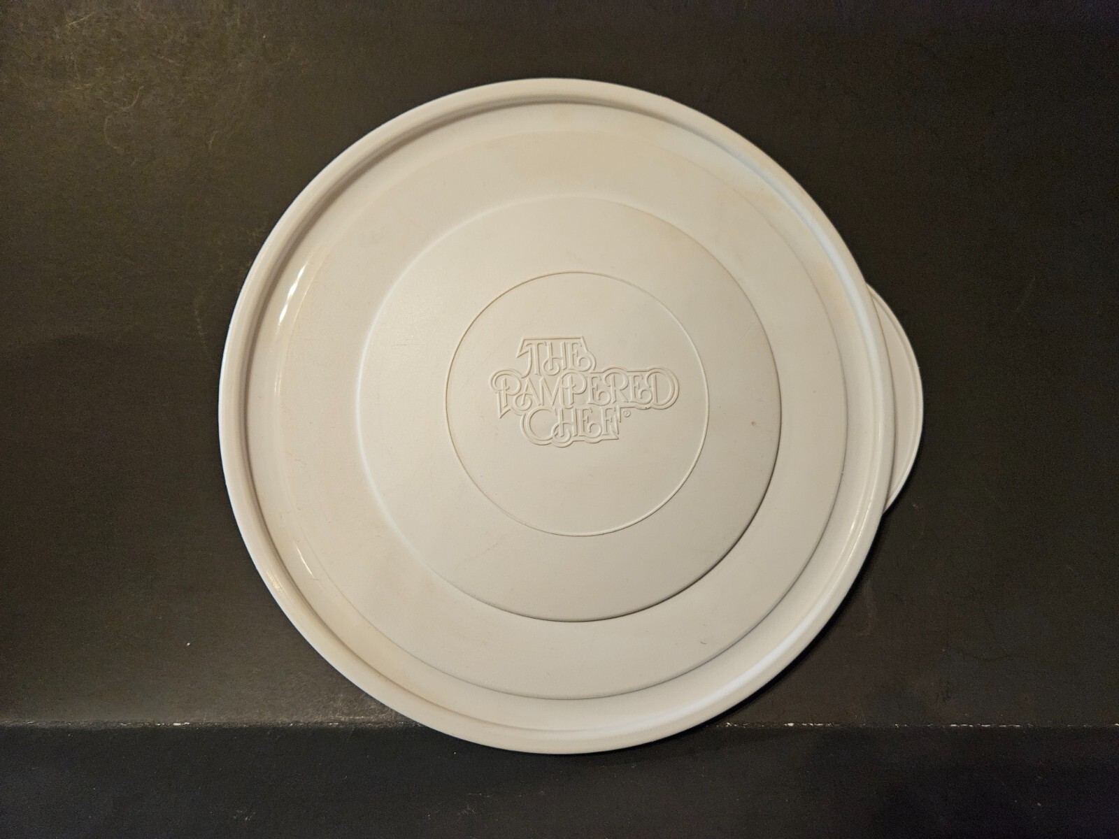 Pampered Chef checker bowl colander and lid 9" X 4" overall
