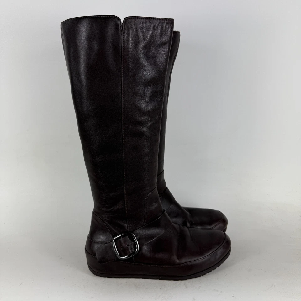 Botas Fitflop Mujer 7.5 Marrón Punta Redonda Cremallera Lateral Hasta la Rodilla Hebilla al Tobillo Western Foto 2 de 4