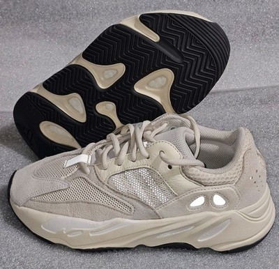 Adidas Yeezy Boost 700 Analog Sz 6.5 Men 8 Women Wave Runner Utility Black Sun