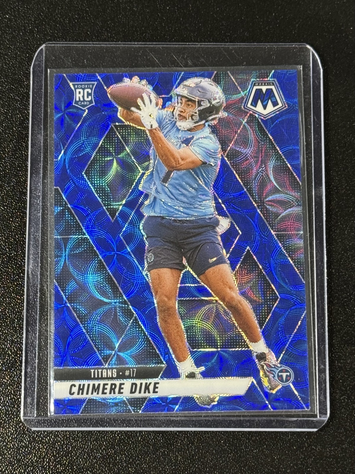 2025 Panini Mosaic - Rookies Chimere Dike #356 Blue Scope Prizm (RC) Color Match