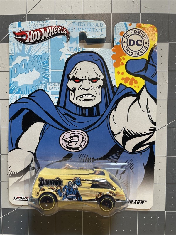 Hot Wheels DC Comics Dream Van XGW 1:64 2011 Mattel Metal Car
