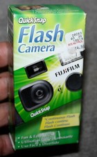 FUJIFILM QUICKSNAP FLASH 400 SPEED 27 EXP SINGLE USE 35MM CAMERA 2020-10