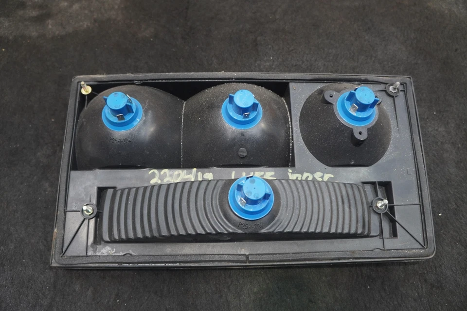 Lámpara de luz trasera izquierda interior del maletero para maletero OEM Bentley Mulsanne 1988 *Nota* Foto 4 de 4