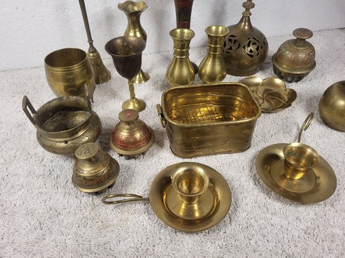 Vintage Solid Brass Mixed Lot of 17 Various Small to Mini Decorative Pieces - Picture 2 of 12