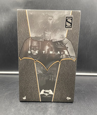 Hot Toys Batman v Superman - Batman 1/6th Scale Collectible Figure MMS 342