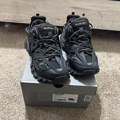 Balenciaga Track.2 Black Men's Low Top Mesh Upper Lace Up Sneakers Casual