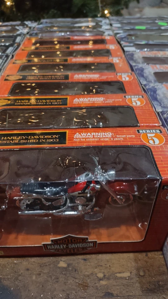 Lote de 42 motocicletas Maisto Harley-Davidson mixtas Foto 3 de 4