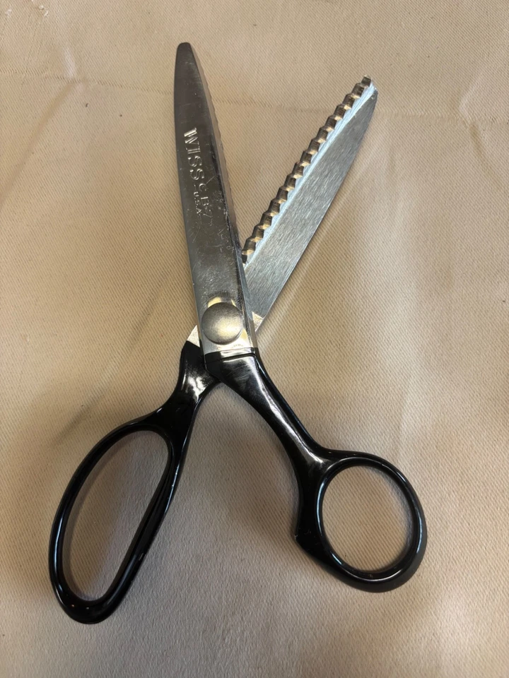 Vintage WISS Model CB7 USA PINKING SHEARS Scissors  - Image 3 of 4