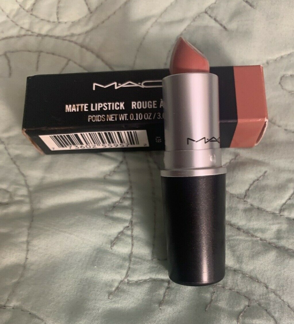 mac hot and bothered lipstick