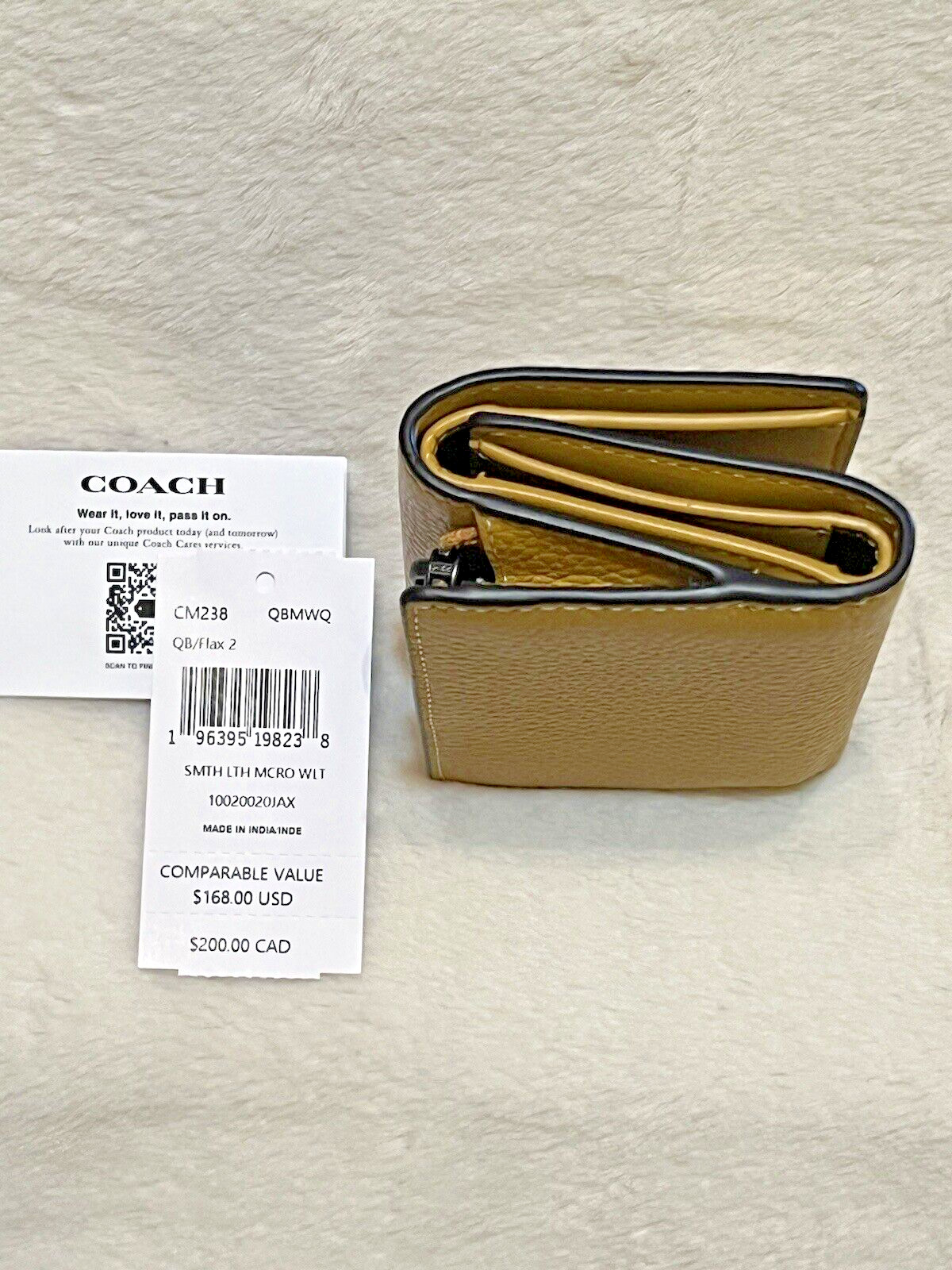 Coach Micro Snap Wallet Flax2/Black Antique  Refined Pebble Leather CM238 NWT image 4