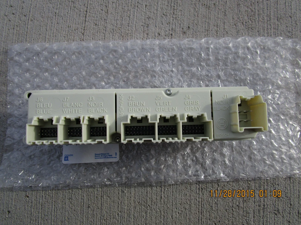 07-13 INTERRUPTOR VENTANA ELÉCTRICA LADO DERECHO PASAJERO CHEVY TAHOE SUBURBAN 20877339AA Foto 2 de 4