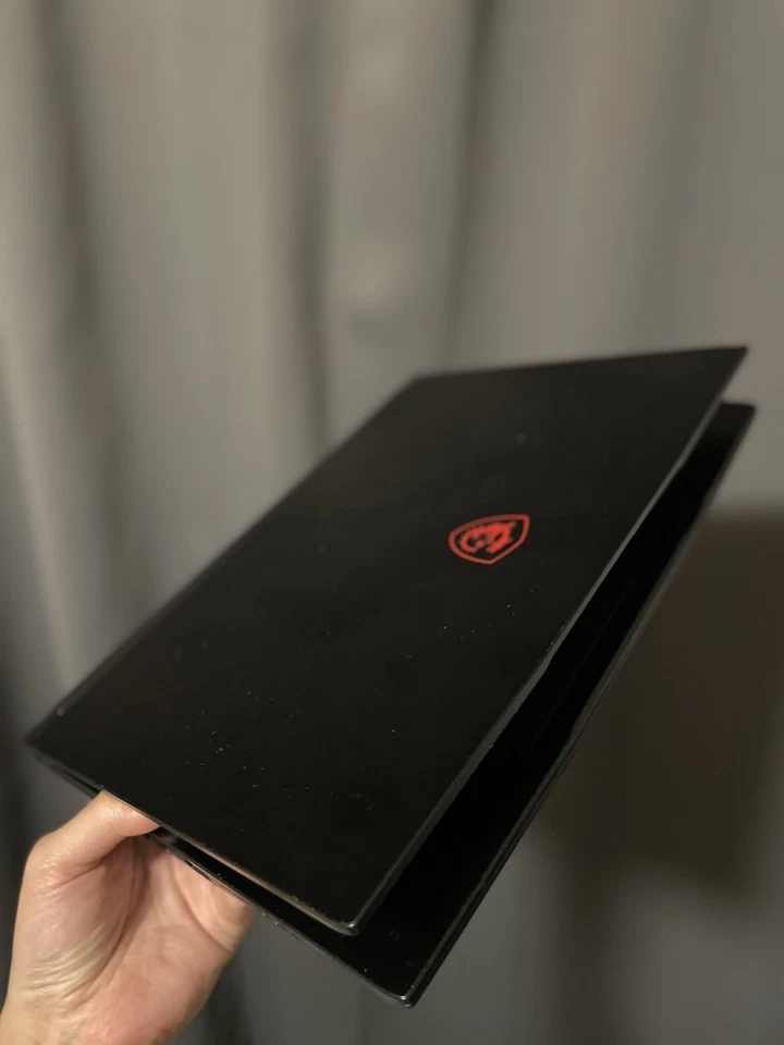 MSI Gaming Laptop GF63 Thin 9SC - Bild 2 von 3