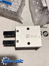 1 PCS NEW SMC MHC2-25D Pneumatic Angular Air Gripper Cylinder