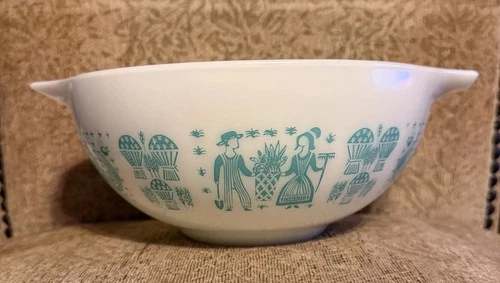 Pyrex Vintage 1950s Amish Butterprint Turquoise Cinderella Bowl 2.5 qt