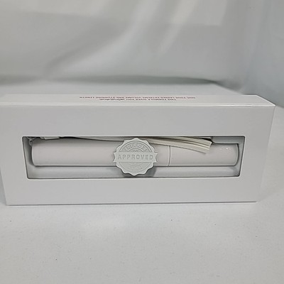 JEFFREE STAR NEW IN BOX POWDER WHITE APPROVED MASCARA FOR LENGTH AND VOLUME