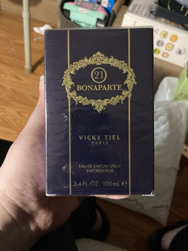 Vicky Tiel Paris 21 Bonaparte EDP 3.4 fl oz Spray Sealed FATHERS DAY GIFT