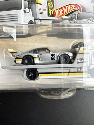 Hot Wheels Car Culture Team Transport Porsche 934.5 Legends Tour