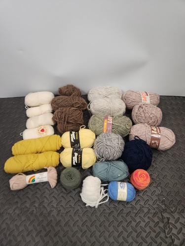 Mixed Lot Vintage Wool Yarn Reynolds Lopi, Patons Super Wool, Red Heart, 4 Lbs - Picture 7 of 15