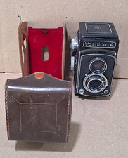 Yashica Yashica-A TLR Twin Lens Reflex 120mm Film Camera Black w/ Leather Case