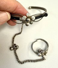 Vintage Slave Bracelet Ring Chain Silver Tone Floral Boho Ethnic Costume