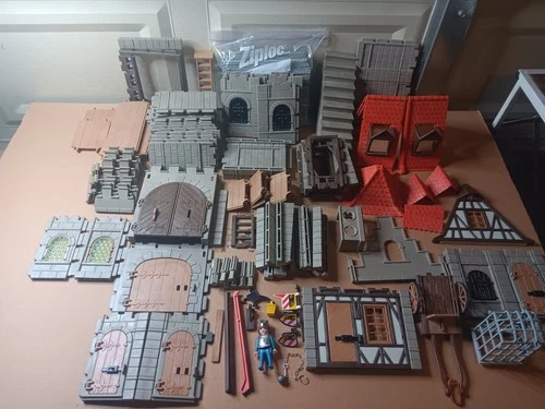 Vintage PLAYMOBIL Castle 1977 Geobra Uncounted/missing Pieces