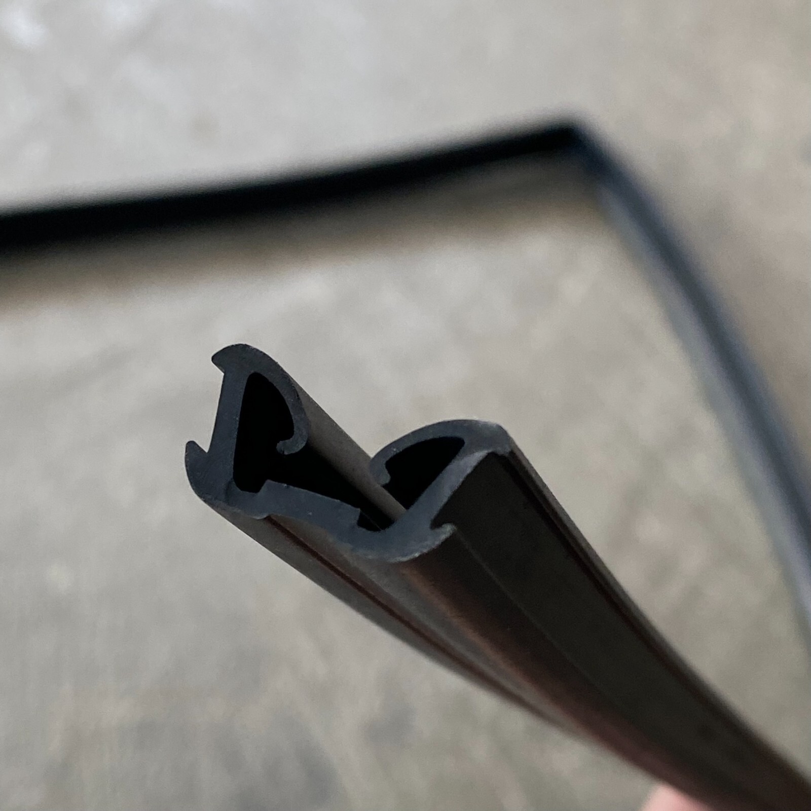 for Toyota Land Cruiser FJ60 BJ60 HJ60 door glass run channel