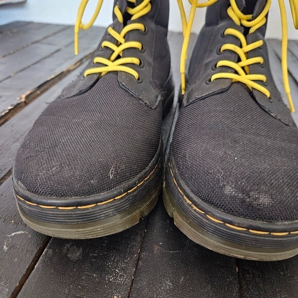 Dr. Martens Men display picture 3