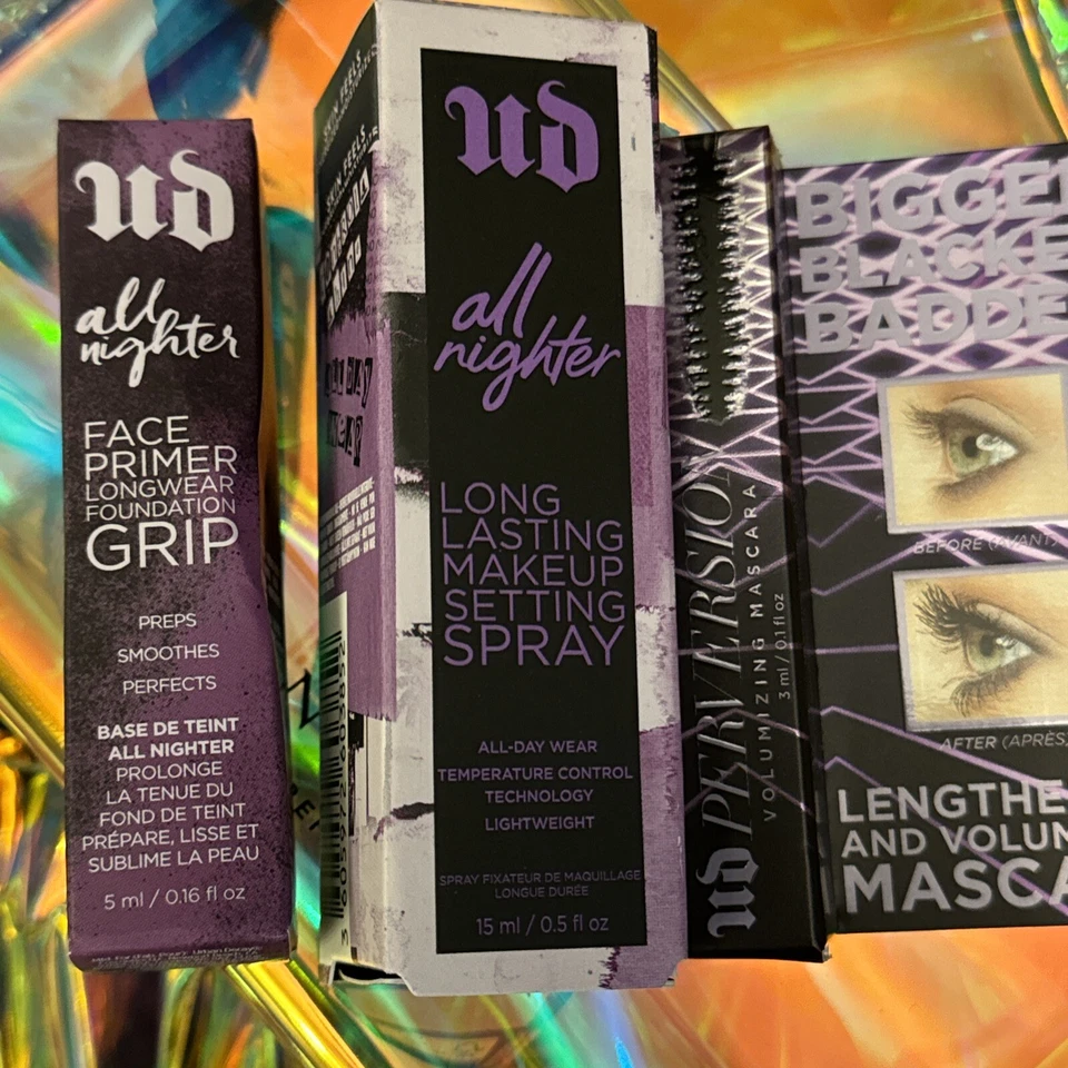 Urban Decay 15ml Primer, Foundation Grip 5ml & Perversion Mascara 4ml Gift Set - Image 2 of 4