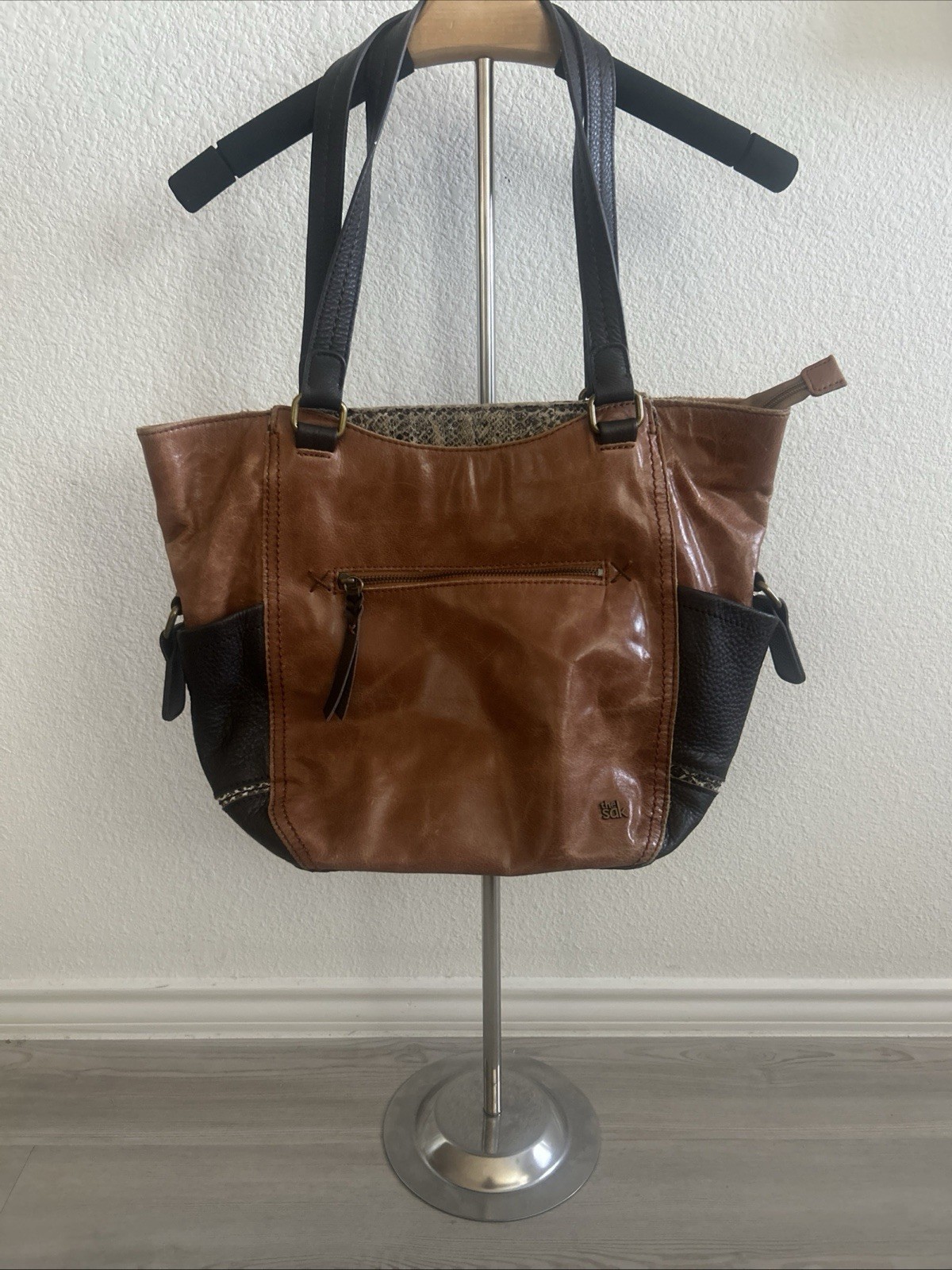 The Sak Kendra Leather Tote Shoulder Bag Satchel