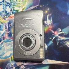 Canon PowerShot Elph SD630 6.0 Digital Camera FOR PARTS/REPAIR ONLY Broken LCD