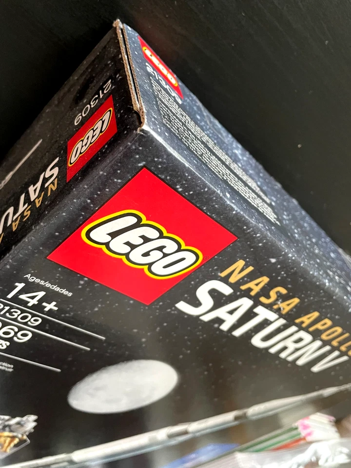 LEGO 21309 (92176) NASA Apollo Saturn V - New, Sealed, Excellent - Fast Shipping - Image 4 of 4