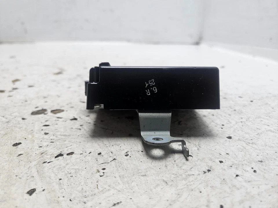 TOYOTA AVENSIS TPMS TYRE PRESSURE SENSOR CONTROL UNIT ECU MK3 2012 - 2015 - Image 4 of 4