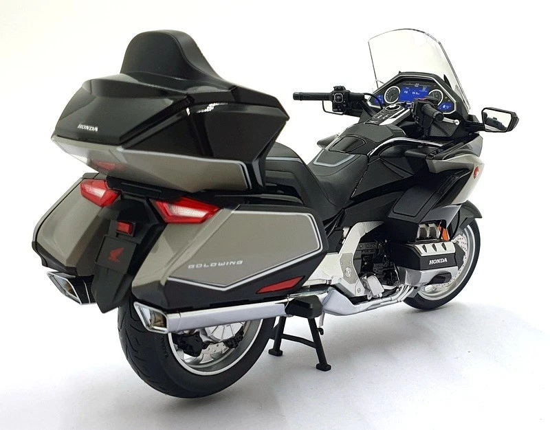 Modelos LCD escala 1/12 021761 - Moto Honda Gold Wing - Met. Gris Foto 2 de 4