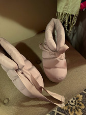 Women  s Pink Puffer Bootie Slippers w/ Bow, Pull-On Cushioned AU 8