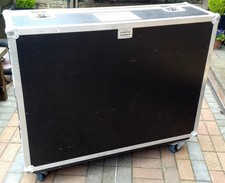 Allen & Heath Gl2400/32 Wheeled Flightcase. Used/pwo.