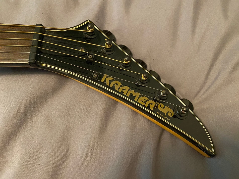 Guitarra Eléctrica Acústica Kramer Ferrington KFS-1 De Colección 1989/90 Blanco Polar Foto 3 de 4