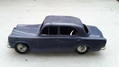 NOREV PLASTIQUE FRANCE PEUGEOT 403 GRISE ROUES ETOILES QUASI NEUVE SANS BOITE - Photo 1/4