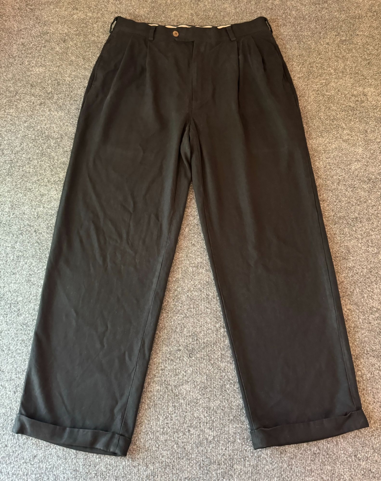 Jos. A. Bank 100% Silk Herringbone Dress Pant Men 33x27 Black Pleated Cuffed Hem