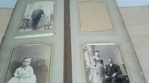 Antique/Vintage Velvet Photo Album over 30 Cabinet Card Photos from PA IL NY - Picture 5 of 20