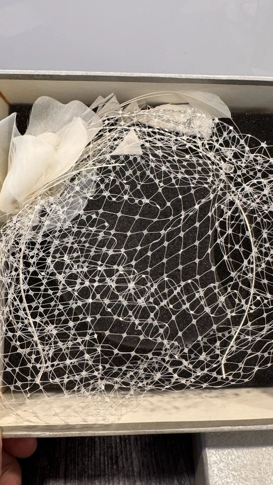 faixa de cabeça branca Davids Bridals - Imagem 2 de 4