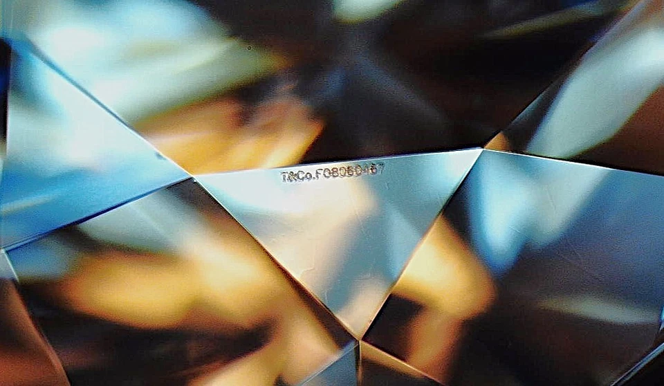 Anillo de compromiso de diamantes redondos de platino con cinta de 0,43 quilates E VS2 $6,950 Tiffany Co 4,5 Foto 3 de 4