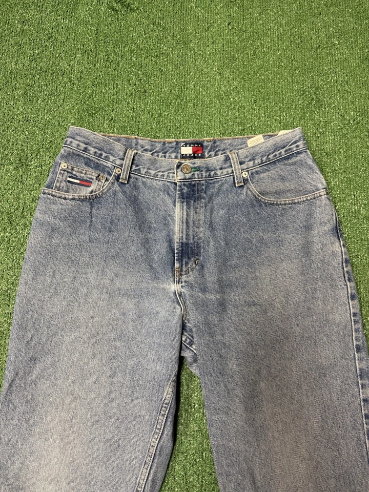 Vintage 90’s Tommy Hilfiger Jeans Blue Size 34x34 (32x33) Flag Logo Retro Denim - Image 4 of 4