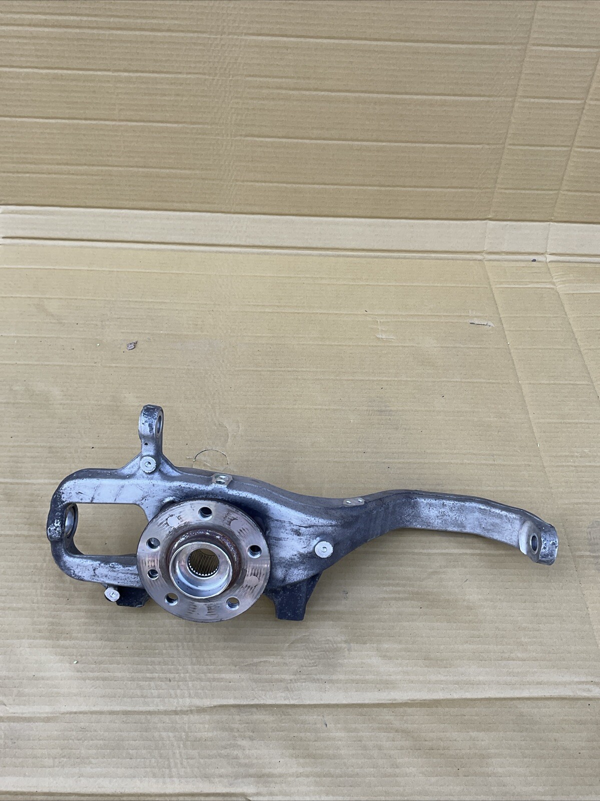 14-19 MASERATI QUATTROPORTE AWD FRONT RIGHT SPINDLE KNUCKLE WHEEL BEARING 19K