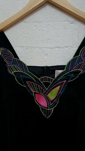 SPICYSUGAR Designer Label Womens Black Raised Embellished Front Dress, Size 8 - Picture 5 of 9