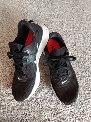 Nike Legend React Schwarz/Nike Sneaker Turnschuhe Freizeitschuhe Sportschuhe 