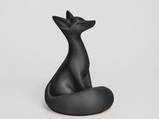 Modern Minimalist Fox Sculpture - Sleek 3D Printed Art Decor
