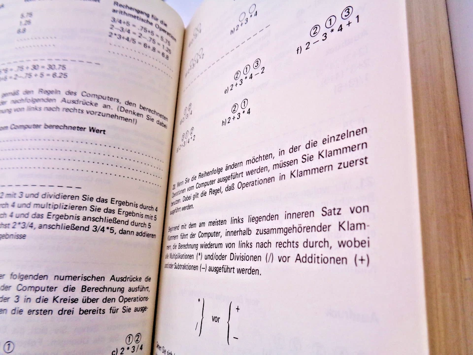 ATARI XL/XE -- BASIC HANDBUCH FÜR SELBSTSTUDIUM UND PRAXIS (HOFACKER- BUCH) #3DE - Bild 3 von 4