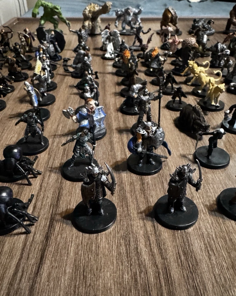 Gigantic Lot Of 180 Early To Mid 2000s WOTC Dungeons & Dragons DnD Miniatures - Image 4 of 4