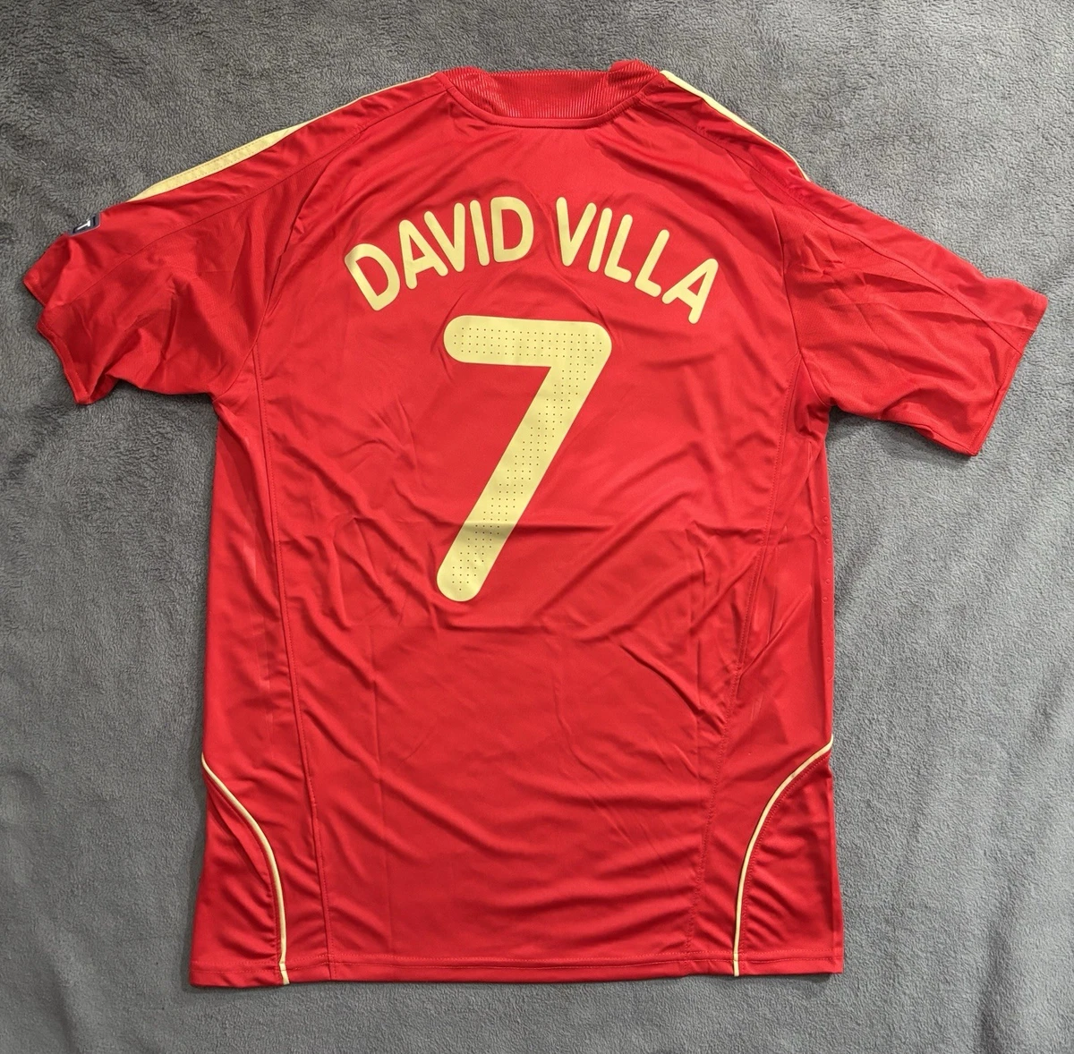 Maillot De Foot Vintage David Villa #7 Espagne Domicile 2011 – Taille M – Occasion