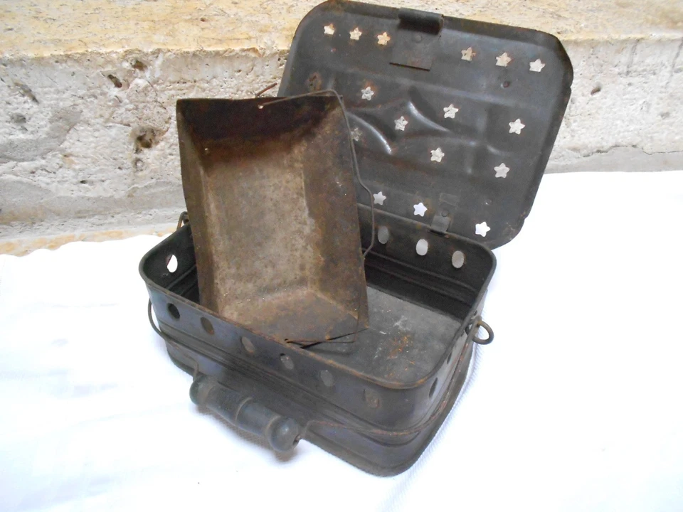 Ancienne Chaufferette chauffe pied en métal et bois + récipient pour braise - Photo 2/4